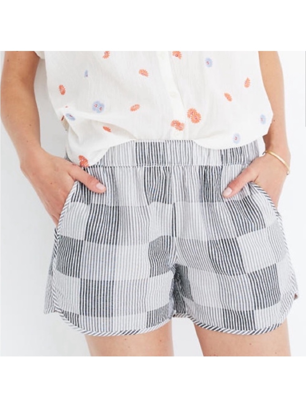 Madewell Pull-On Shorts in Striped Check Pattern Gray White Size S